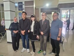 Ketua dan Wakil Ketua DPRD Kotabaru Sambut Kedatangan Artis Nasional, Siap Meriahkan Festival Budaya Sa-Ijaan 2026