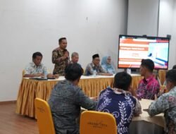 Guru SD Kotabaru Digembleng Digitalisasi, Kemendikdasmen: Salah Pencet Bisa Viral!