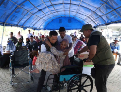 Pemkab Tanah Bumbu Salurkan Bansos ATENSI untuk 100 Penyandang Disabilitas