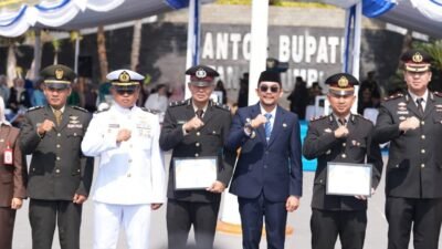 Hari Kesaktian Pancasila 2026, Bupati Tanah Bumbu Beri Penghargaan kepada Personel Polres Berprestasi